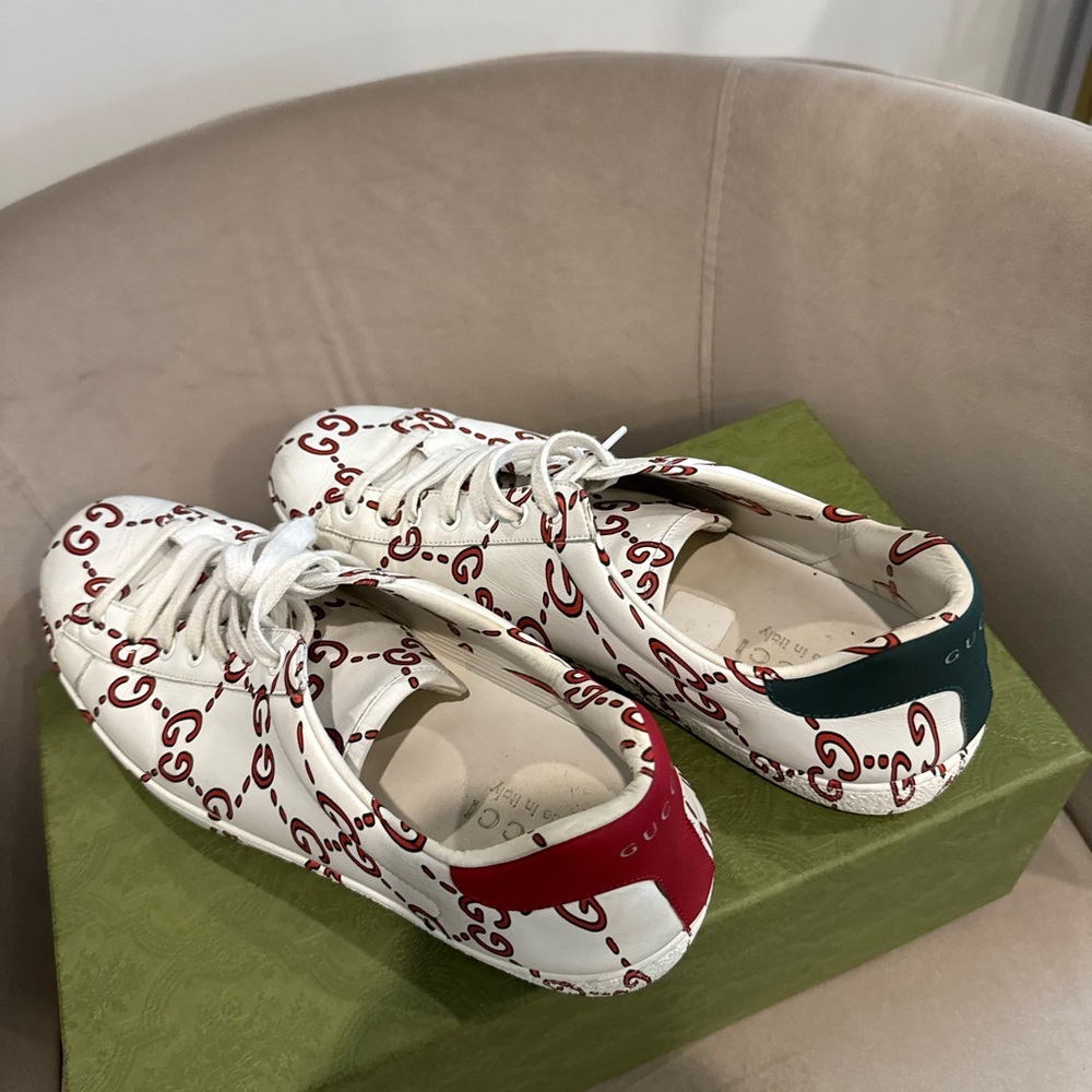 Gucci White Sneakers with Red and Green Accents